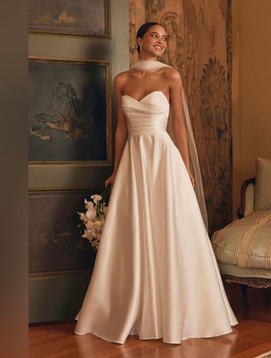 Lulus Dresses & Skirts - NWT! Lulus Khalida White Satin Pleated Strapless Gown S